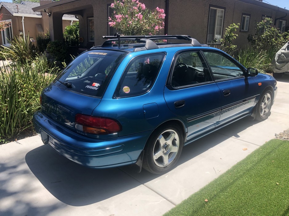 Cameron T's 1997 Impreza L