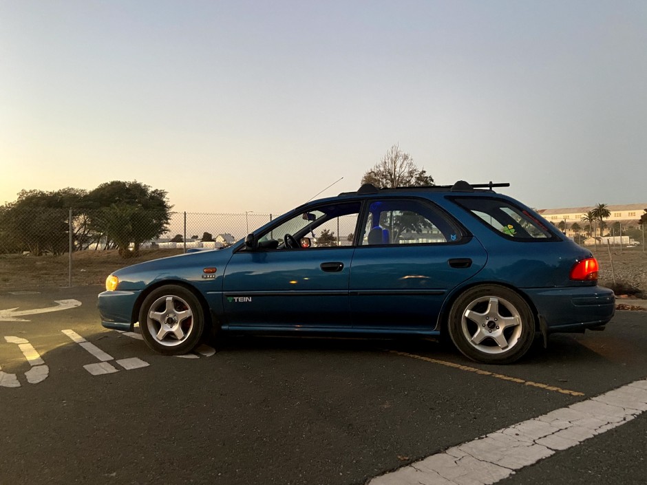 Cameron T's 1997 Impreza L