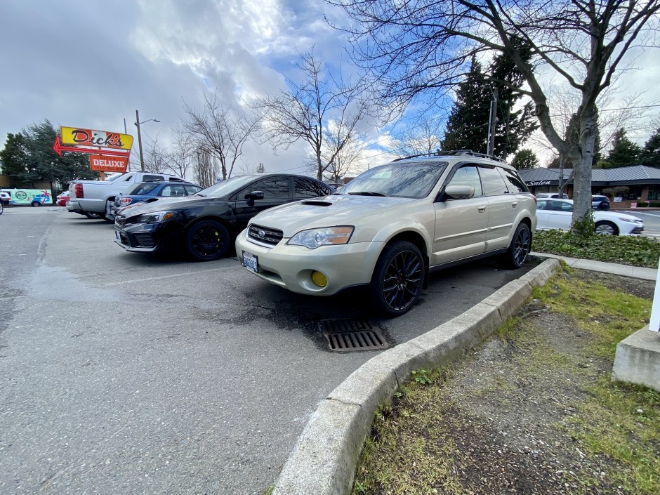 Sylvestre M's 2007 Outback XT 6spd limited  