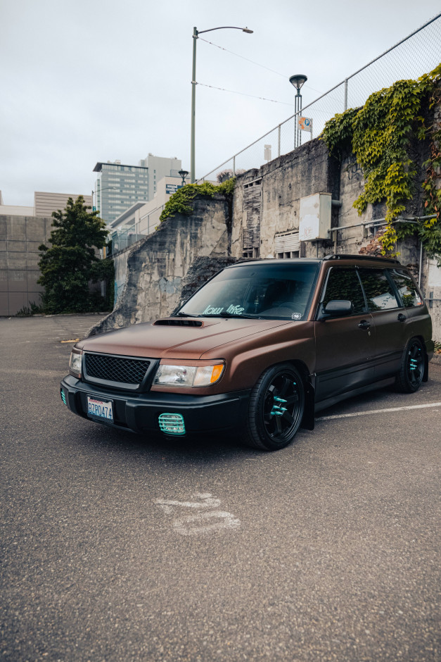 Kelsey English's 1999 Forester L
